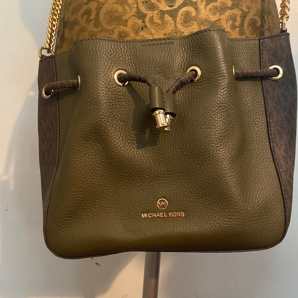 Small Michael Kors Crossbody Bucket Bag